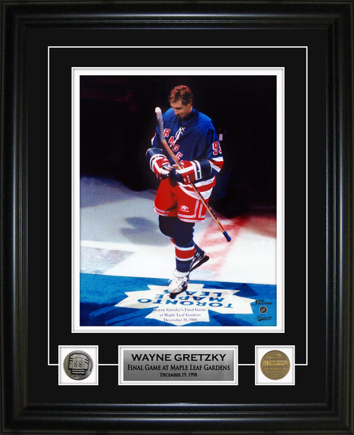 Wayne Gretzky Unsigned 8x10 Framed Final Game at MLG - Frameworth Sports Canada 