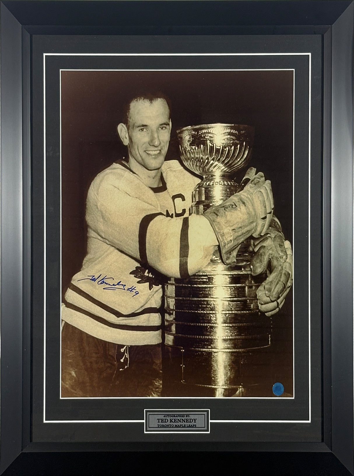 Ted Kennedy Signed Toronto Maple Leafs Framed 16x20 Hugging the Cup Photo - AUCTION