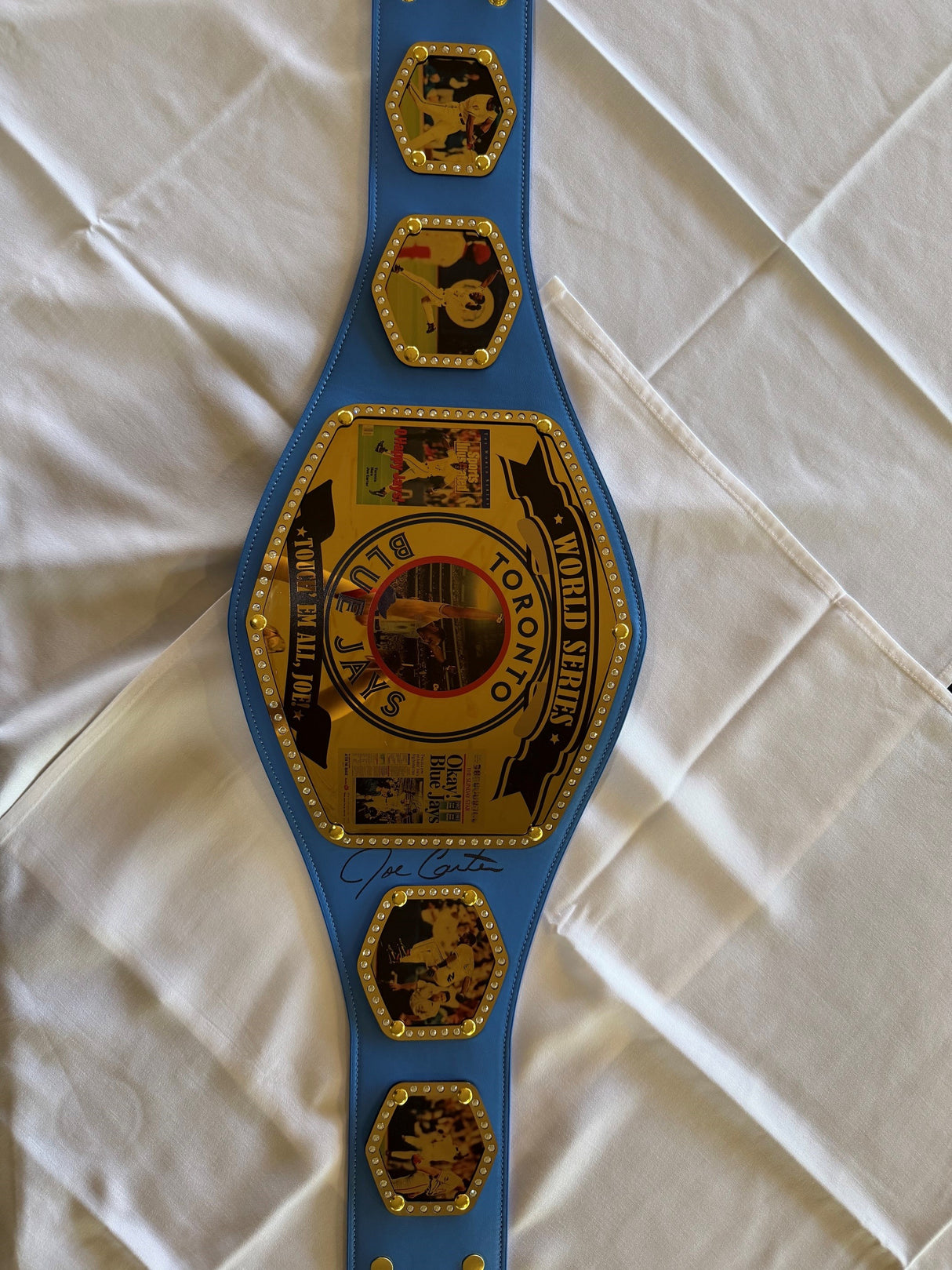 Joe Carter Worn Commemorative World Series Championship Belt Signed by Joe Carter - AUCTION