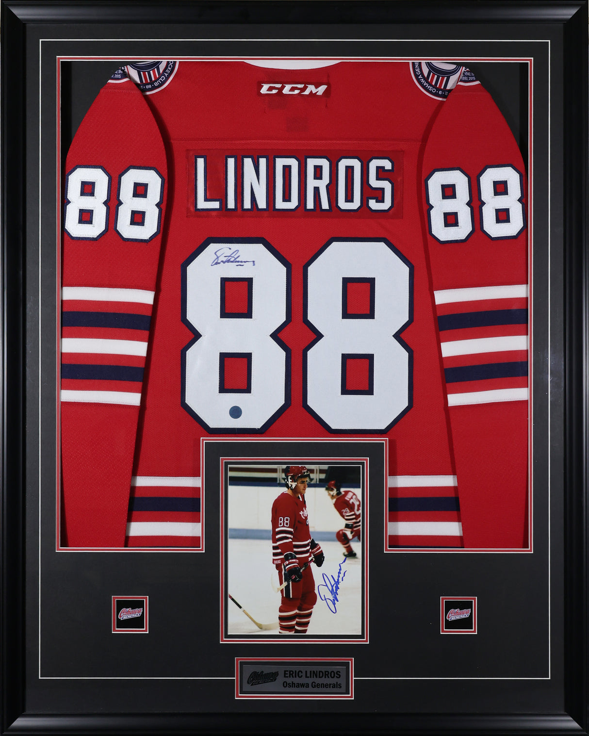 Eric Lindros Signed Oshawa Generals Framed 34x42 Home CCM Jersey with Signed Photo - AUCTION