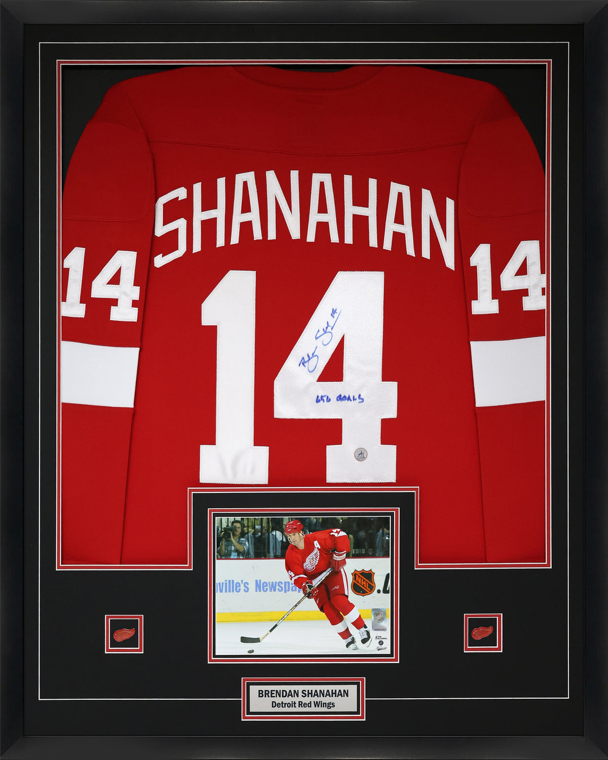 Brendan Shanahan Signed Framed 34x42 Detroit Red Wings Retro Fanatics Jersey Inscribed - AUCTION