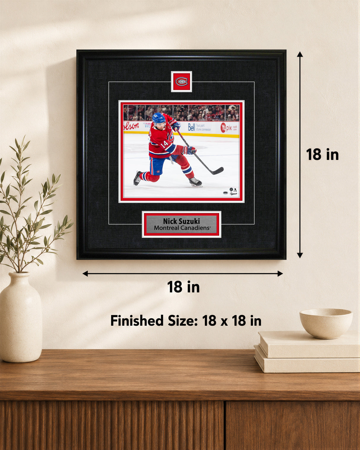 Nick Suzuki Framed Pin & Plate Montreal Canadiens - lifestyle 4
