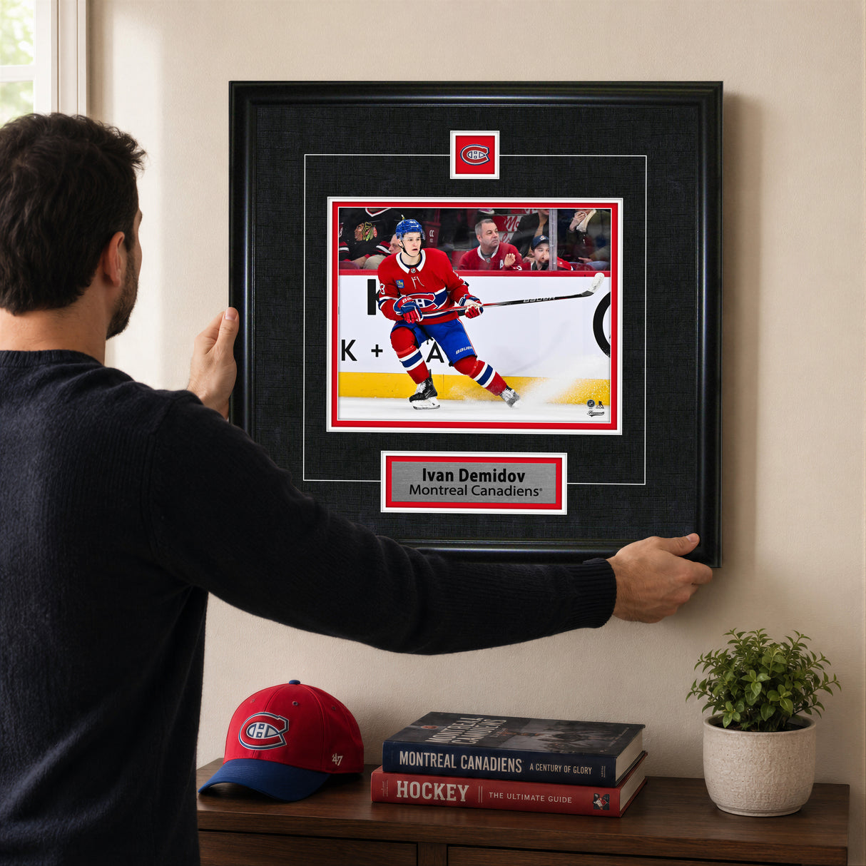 Ivan Demidov Framed Pin & Plate Montreal Canadiens - lifestyle 1