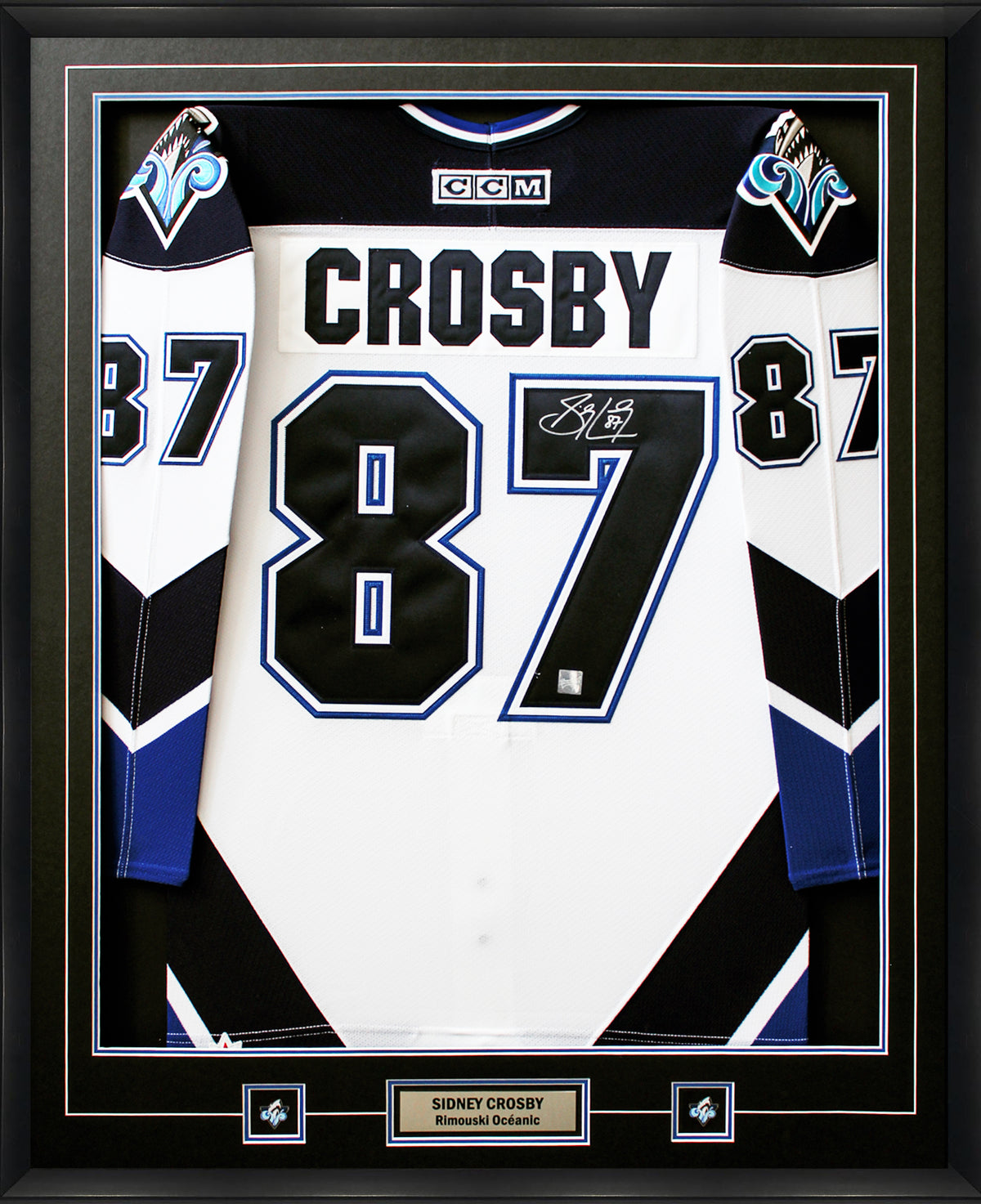 Sidney Crosby Signed Jersey Framed Oceanic Pro White CCM - AUCTION