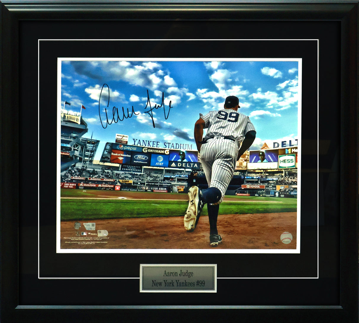 Aaron Judge Signed New York Yankees Framed 16x20 Photo - AUCTION