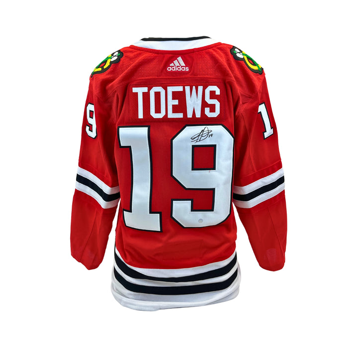 Jonathan Toews Signed Chicago Blackhawks Red Adidas Authentic Jersey - Frameworth Sports Canada 