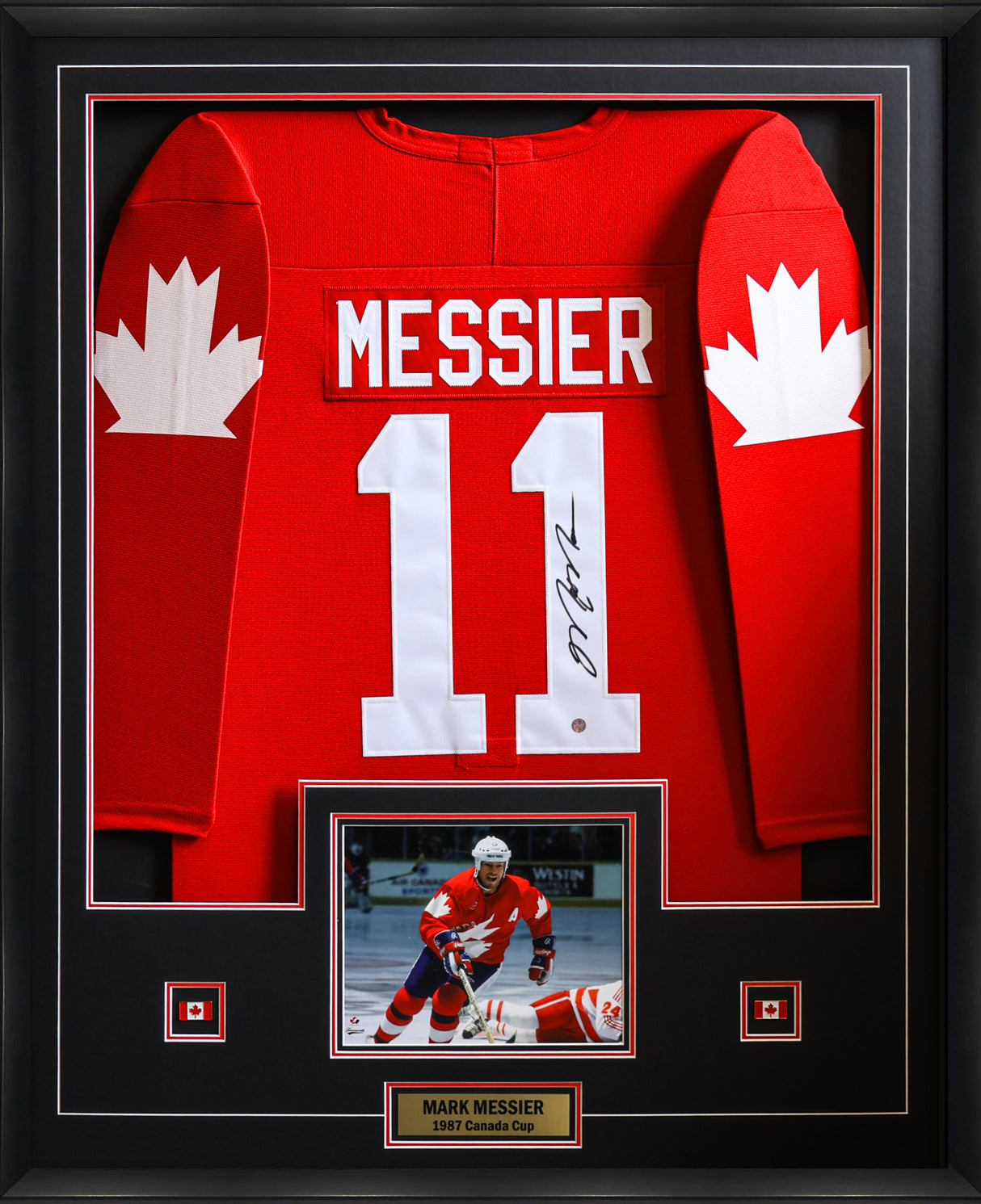 Mark Messier Signed Jersey Framed Canada Cup 1987 Replica Red