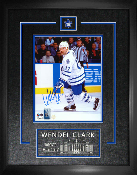 Wendel Clark Toronto Maple Leafs Signed Framed 8x10 Skating Photo - Frameworth Sports Canada 