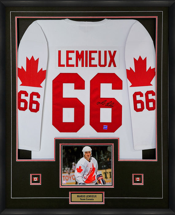 Mario Lemieux Signed Jersey Framed 1987 Canada Cup White Jersey