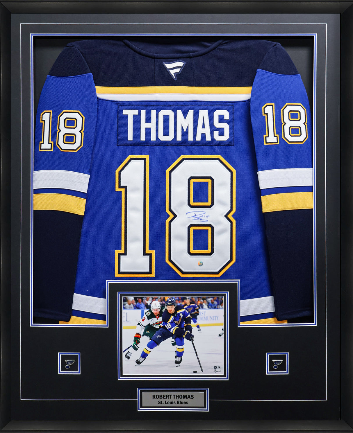 Robert Thomas Signed Framed Jersey St Louis Blues 2024 Fanatics Premium