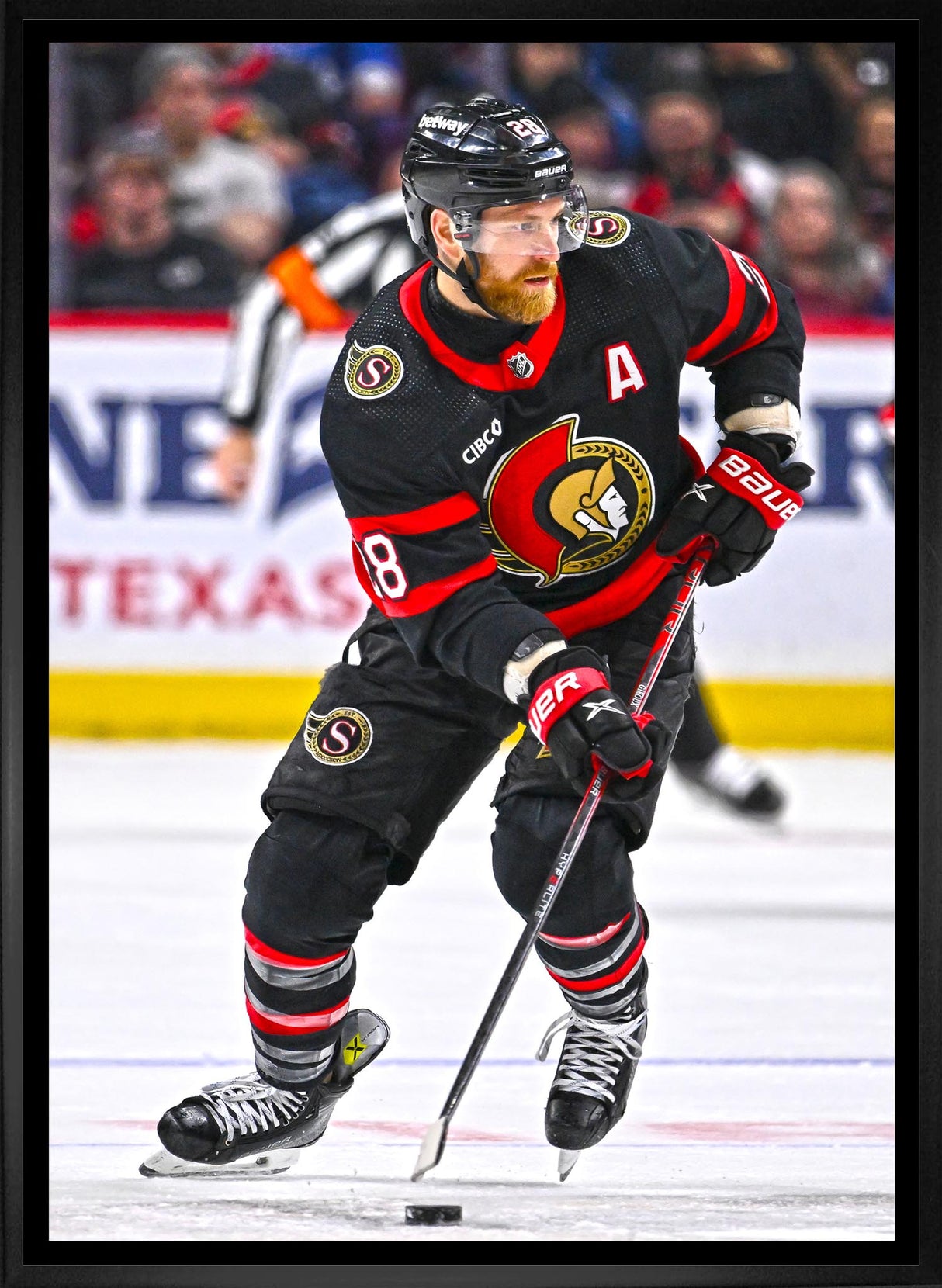 Claude Giroux 20x29 Framed Canvas Ottawa Senators – Frameworth
