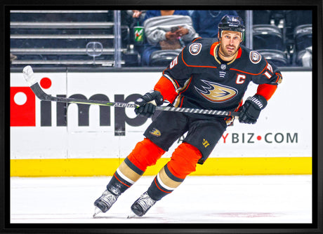 Ryan Getzlaf 20x29 Framed Canvas Anaheim Ducks - Frameworth Sports Canada 