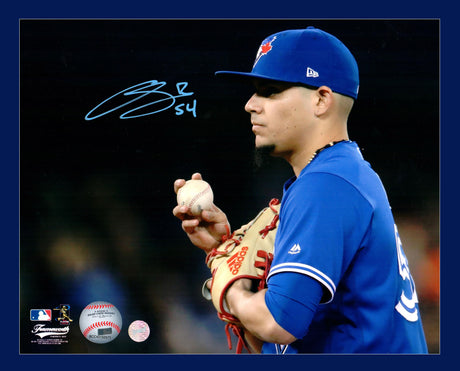 Roberto Osuna Toronto Blue Jays Signed Unframed 8x10 Close-Up Photo - Frameworth Sports Canada 