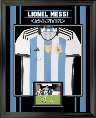 Lionel Messi Front Signed & Framed 2022 Argentina Jersey – 3-Star Edition