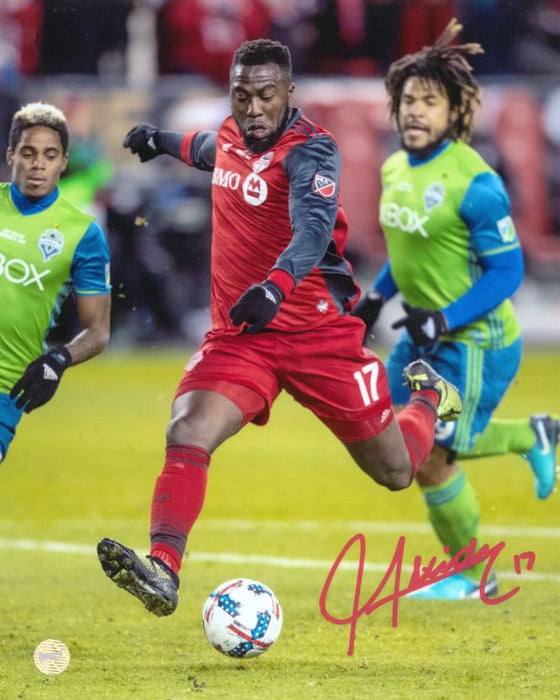 Jozy Altidore Toronto FC Signed Unframed 8x10 2017 Champions Scoring Photo - Frameworth Sports Canada 