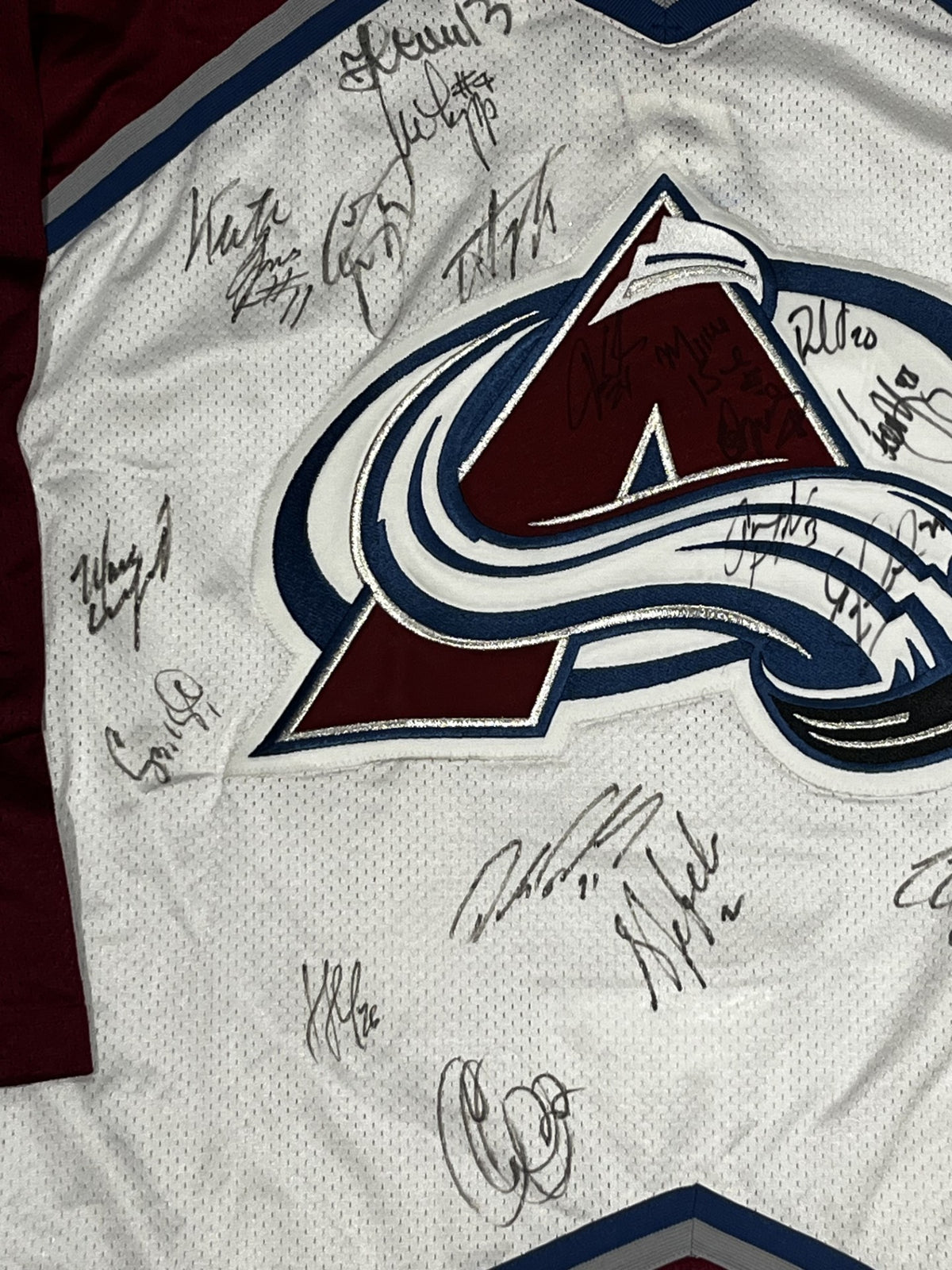 **RARE** Colorado Avalanche Team Issued Size 54R Signed by 24 Members of the 1997-98 Roster Authentic Starter Jersey - AUCTION