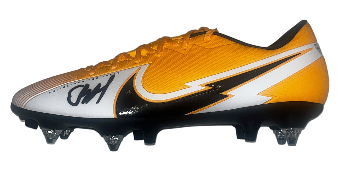 Erling Haaland Manchester City Autographed Soccer Cleat/Shoe - AUCTION