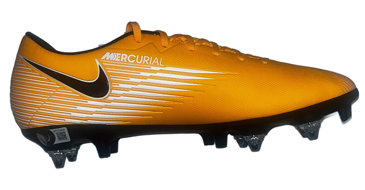 Erling Haaland Manchester City Autographed Soccer Cleat/Shoe - AUCTION