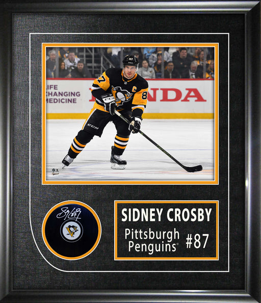 Sidney Crosby Signed Pittsburgh Penguins Puck Framed with 8x10 Photo - Frameworth Sports Canada 