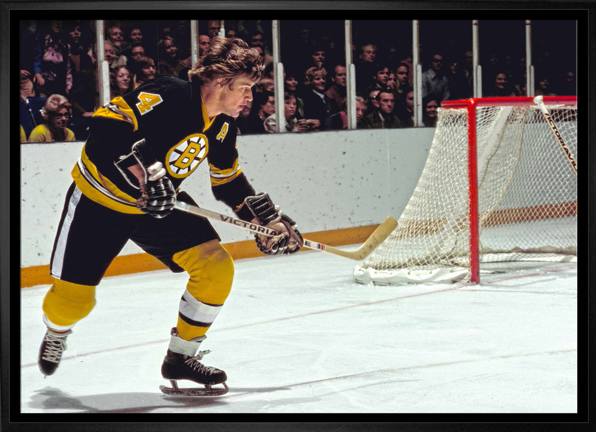 Bobby Orr Boston Bruins Framed 20x29 Skating Canvas