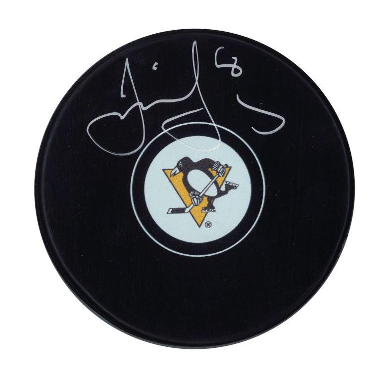 Jaromir Jagr Signed Pittsburgh Penguins Puck - AUCTION