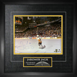 Jaromir Jagr Signed Framed Pittsburgh Penguins 16x20 Salute Photo - AUCTION