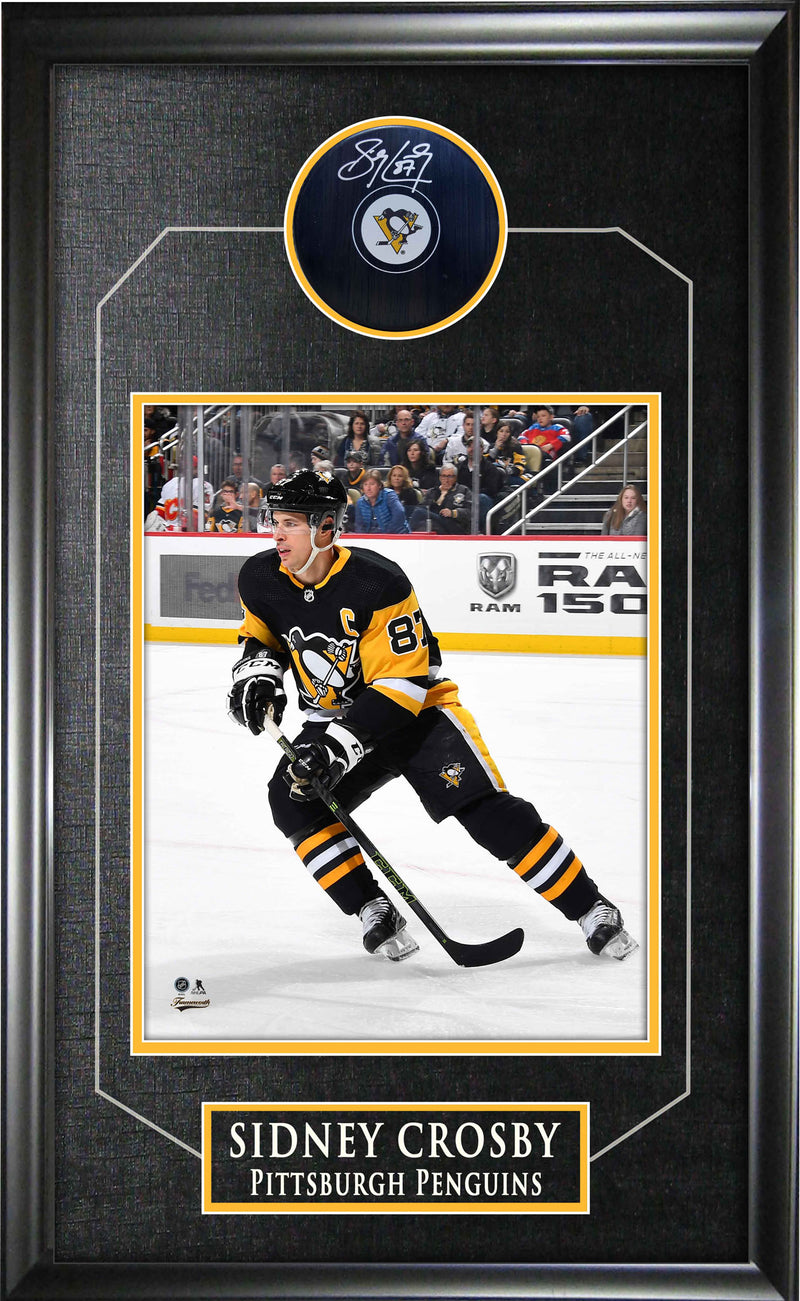 Sidney Crosby Signed Framed Pittsburgh Penguins Puck with 8x10 Photo - Frameworth Sports Canada 