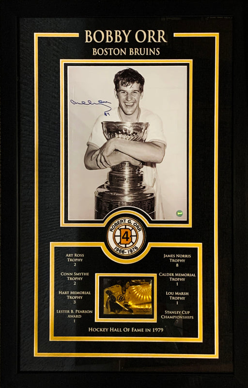 Bobby Orr Boston Bruins Signed Framed 8x10 Photo with Career Accomplishments and Gold Foil Card - Frameworth Sports Canada 