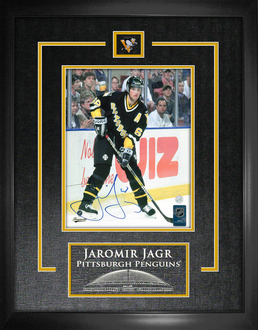 Jaromir Jagr Signed Framed Pittsburgh Penguins 8x10 Photo - Frameworth Sports Canada 