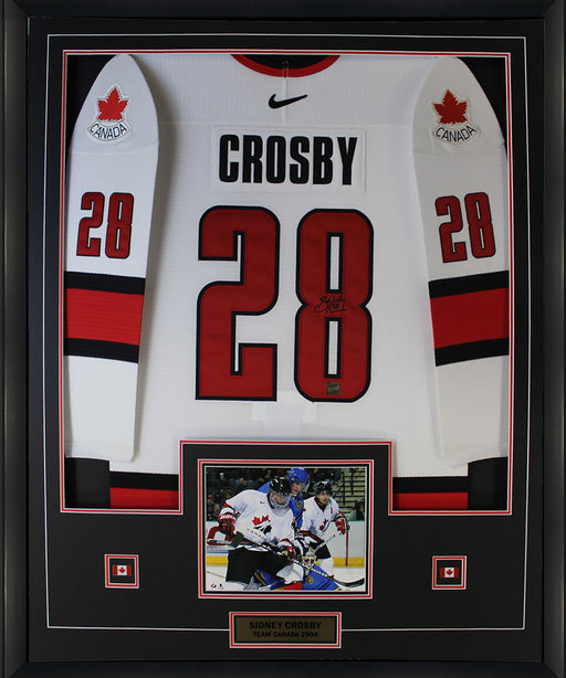 Sidney Crosby Signed Framed Jersey 2004 Team Canada World Juniors Game Model Nike White - Frameworth Sports Canada 