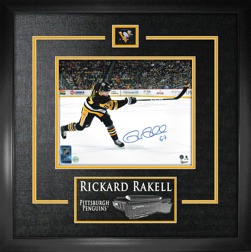 Rickard Rakell Signed 8x10 Etched Mat Penguins Shooting-H - Frameworth Sports Canada 