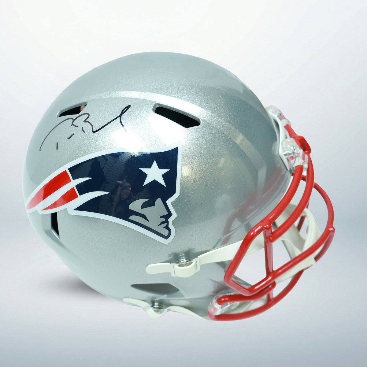 Tom Brady New England Patriots Signed Riddell Speed Replica Helmet (RHLTBR0175) - AUCTION