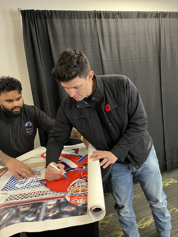 Carey Price signing a print, Toronto Sport Card Expo 2023